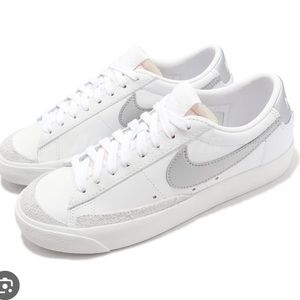 Nike Blazer Low Platform